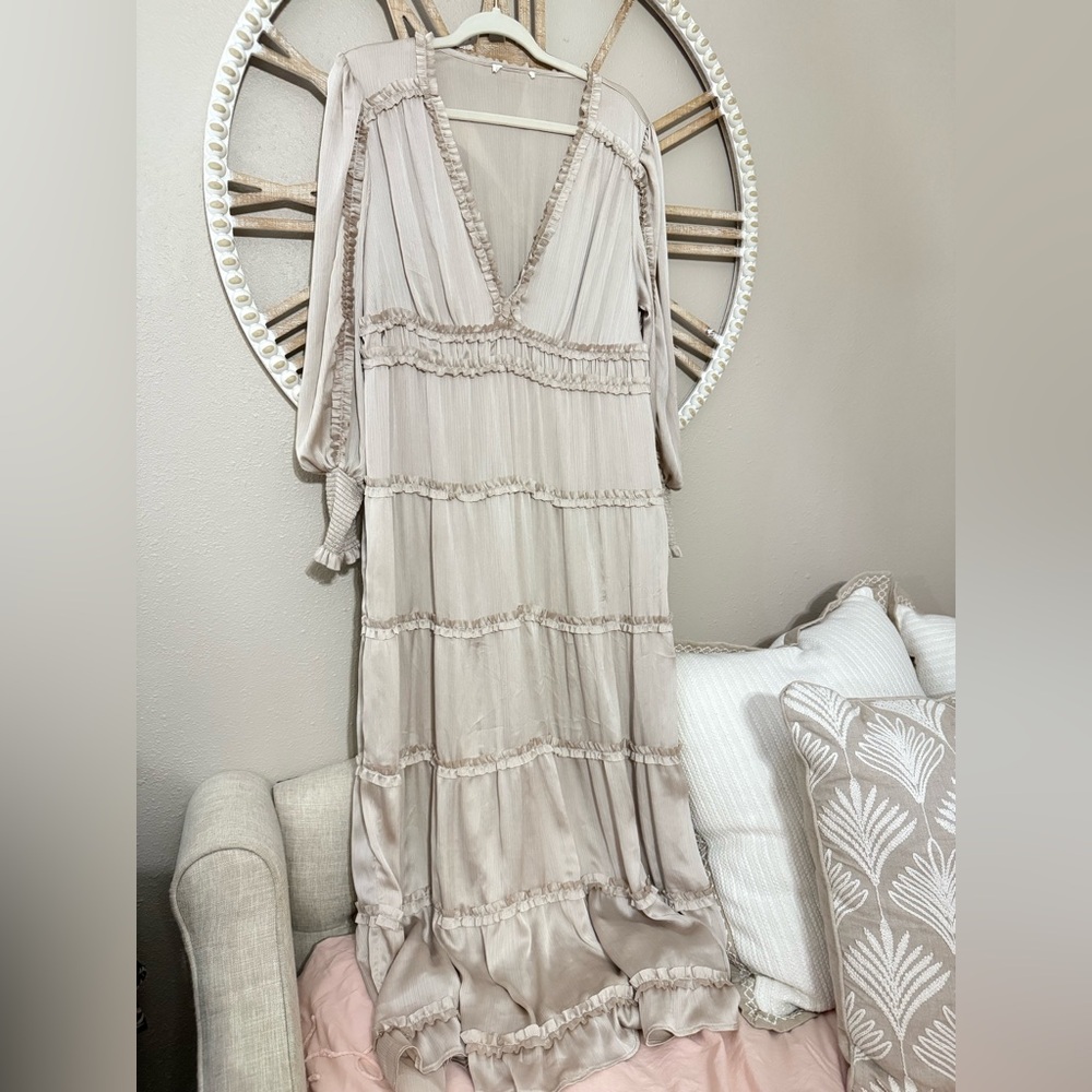 Chelsea & Violet Beige Maxi Dress